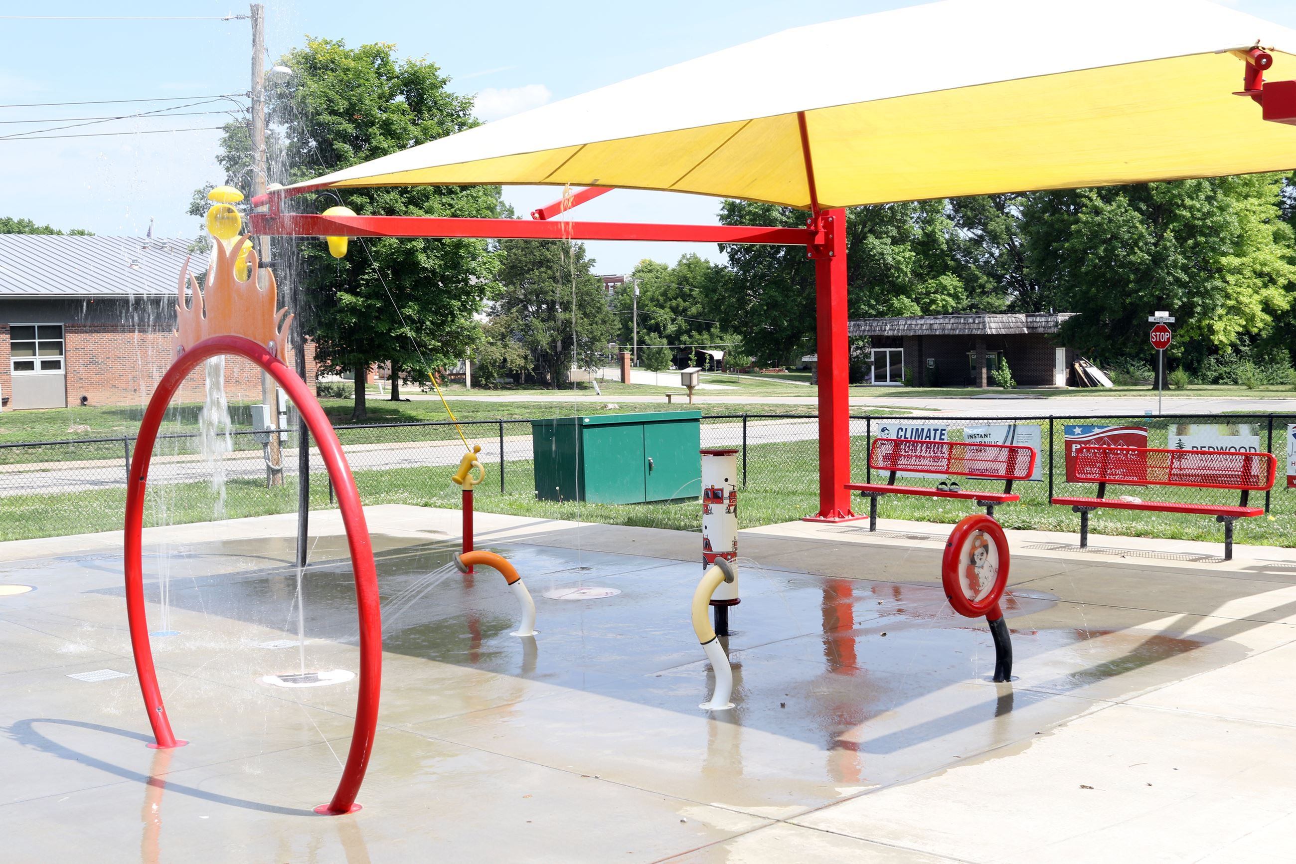 Photo of the sprayground at Ruth Moore Park in Liberty, MO